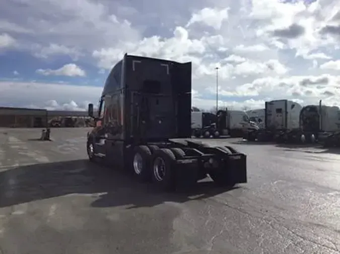 2023 Freightliner Cascadia