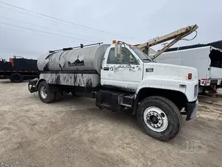 1997 GMC T7500