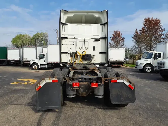 2019 NAVISTAR INTERNATIONAL LT625 SLPR CAB