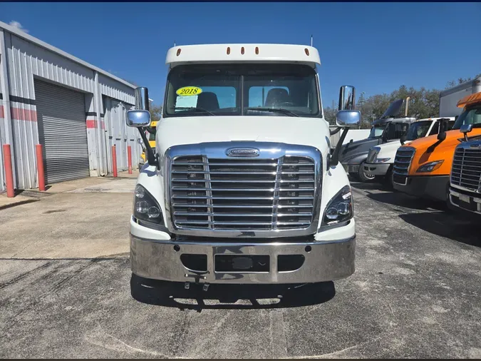 2018 FREIGHTLINER/MERCEDES CASCADIA 113