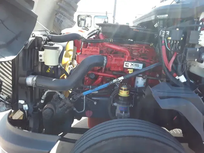 2020 NAVISTAR INTERNATIONAL LT625 SLPR CAB