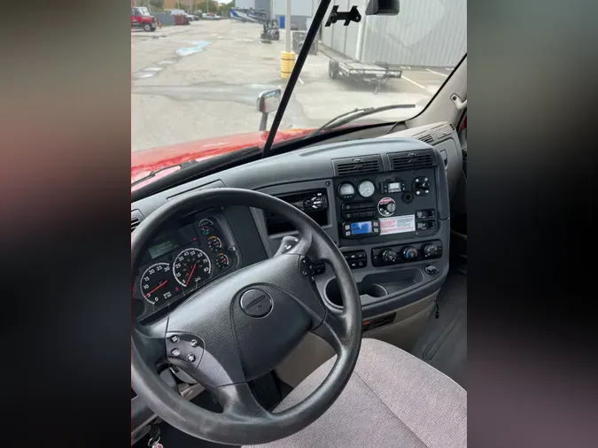 2019 Freightliner Cascadia 125