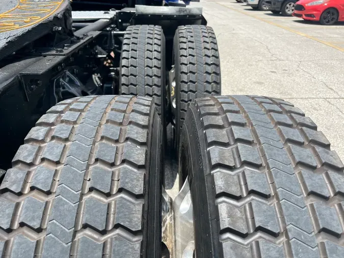 2022 Kenworth T680