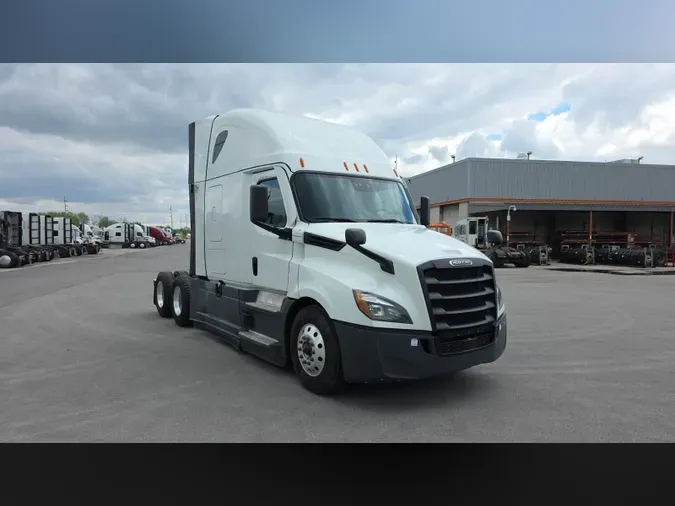 2021 Freightliner Cascadia 1267aaf35b2727c216cada7e3b0063313a1