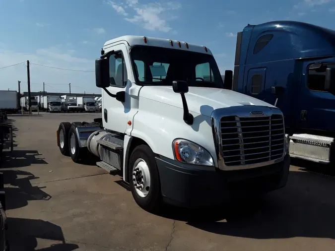 2018 FREIGHTLINER/MERCEDES CASCADIA 125