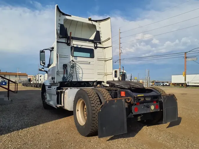 2019 VOLVO VNR42T 300