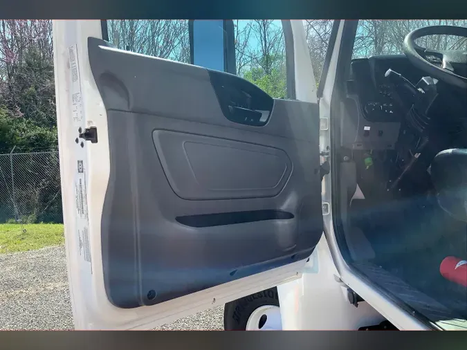 2020 INT MV607