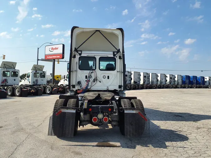 2019 FREIGHTLINER/MERCEDES NEW CASCADIA 116