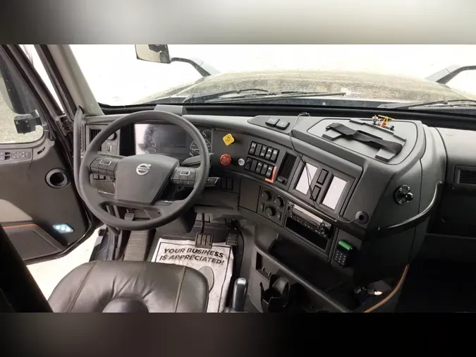 2022 Volvo VNL860
