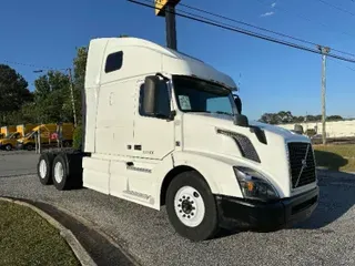 2017 VOLVO VNL64670