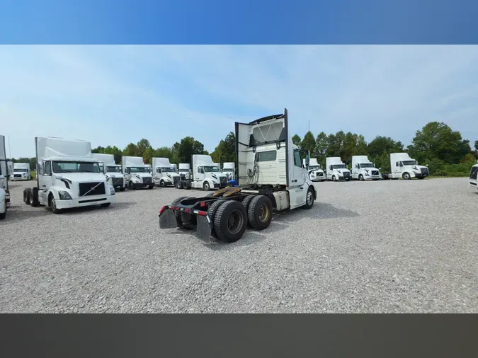 2019 Volvo VNL300