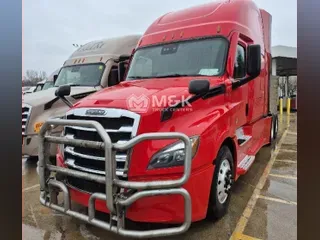 2021 FREIGHTLINER Cascadia 126