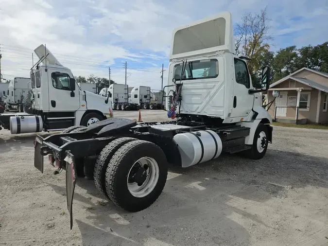 2019 NAVISTAR INTERNATIONAL RH613 DAYCAB S/A