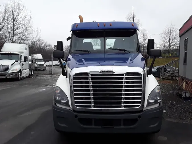 2020 FREIGHTLINER/MERCEDES CASCADIA 125