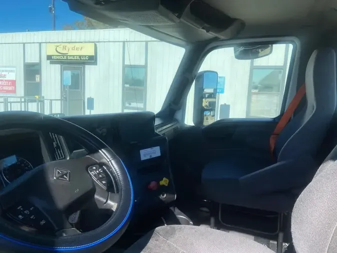 2019 NAVISTAR INTERNATIONAL RH613 DAYCAB S/A