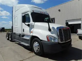2015 Freightliner CASCADIA 125