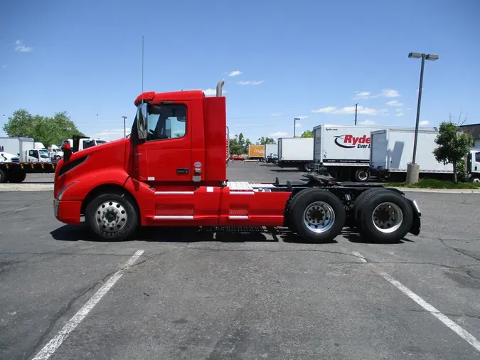 2019 VOLVO VNL64TRACTOR