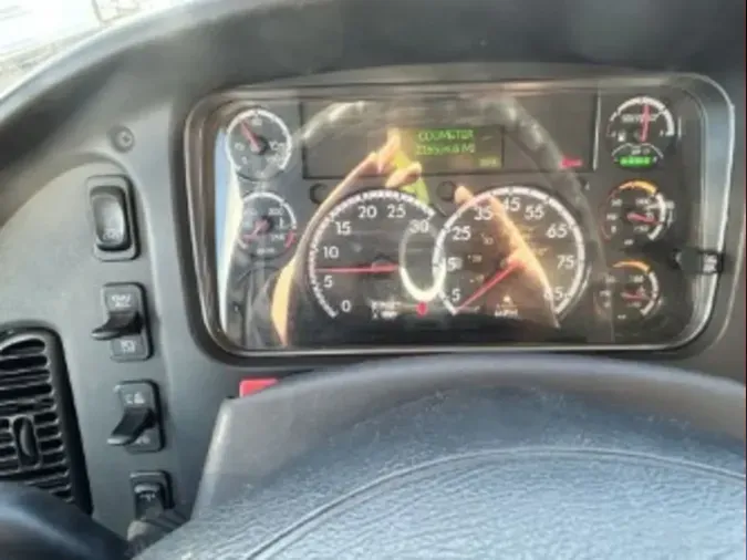 2019 FREIGHTLINER/MERCEDES M2 106