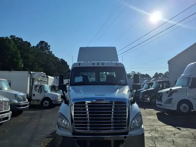 2018 FREIGHTLINER CASCADIA 125