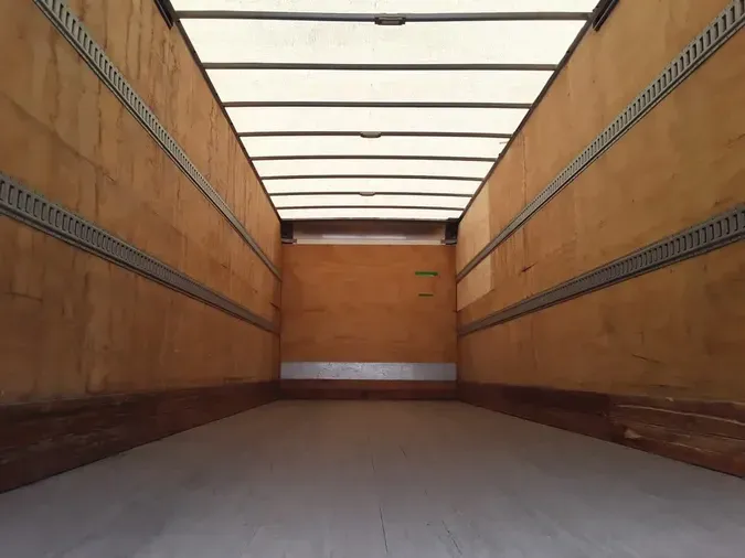 2017 FREIGHTLINER/MERCEDES M2 106
