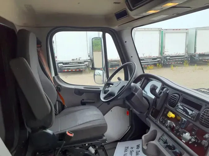 2023 FREIGHTLINER/MERCEDES M2 1067ad0f8f07b68ae645b7f0ec2c3988a8f
