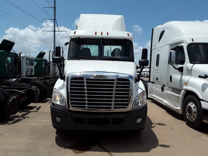 2016 FREIGHTLINER/MERCEDES CASCADIA 125