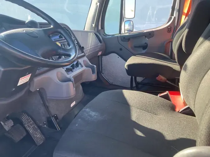 2020 FREIGHTLINER/MERCEDES M2 1067ad50f06628b0d5539ef69eecd5e7449