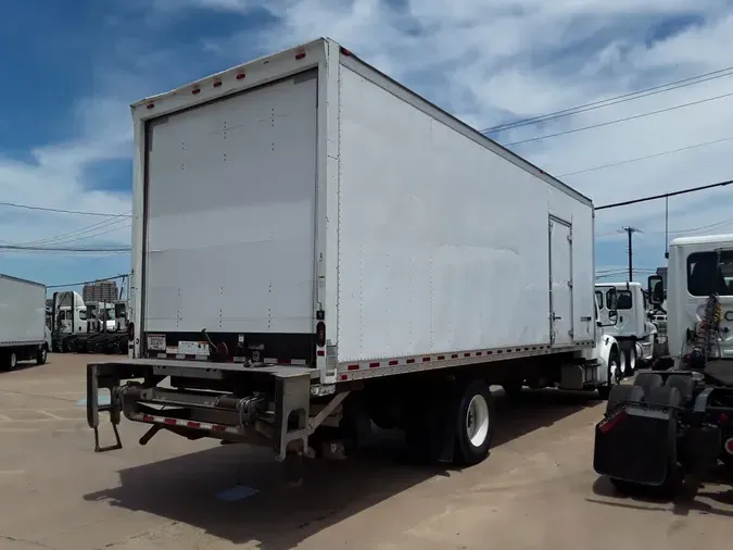 2018 FREIGHTLINER M2 106