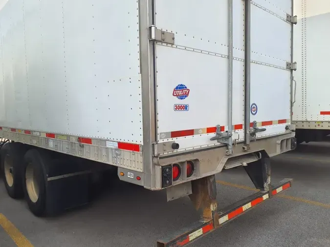 2017 UTILITY TRAILERS VS2RA 53/162/1027ad779ace67a54c3934224e1e5e1f036