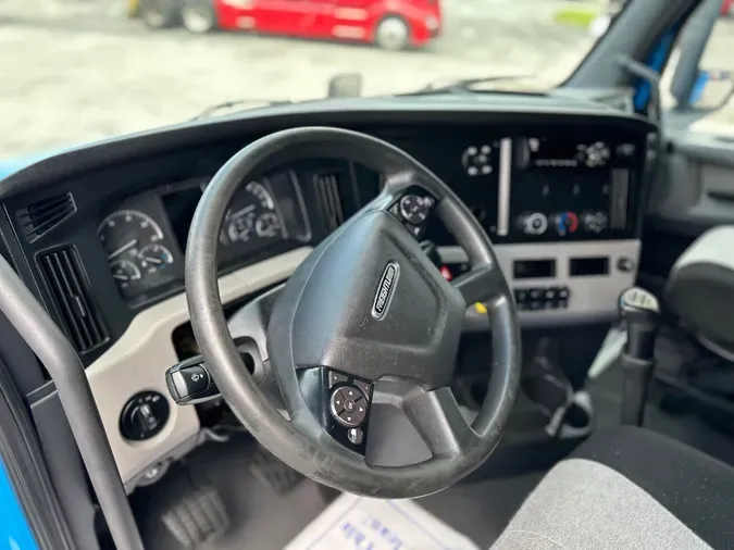 2020 Freightliner Cascadia 126