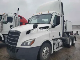 2022 FREIGHTLINER Cascadia 126