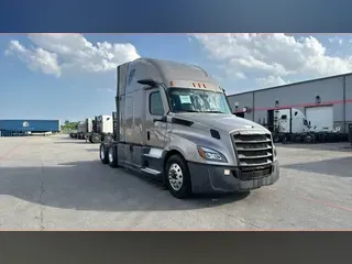 2022 Freightliner Cascadia 126