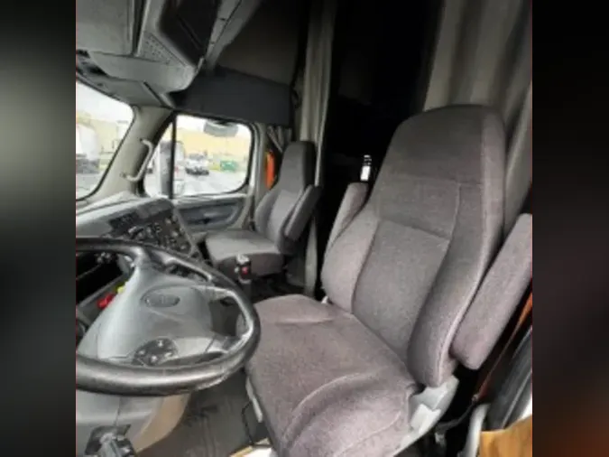 2018 FREIGHTLINER/MERCEDES CASCADIA 1257ae2cd8be26b1f80db99a5d0696cb336