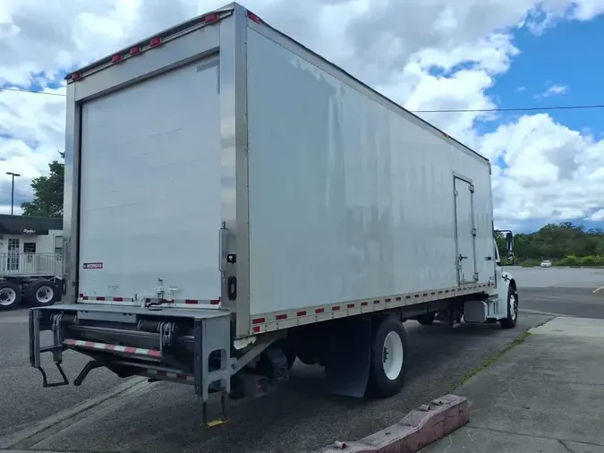 2019 FREIGHTLINER M2 106