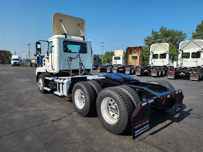 2021 MACK AN64T