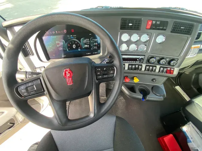 2026 Kenworth T8807ae67abfe467095de1fb14bb46afc0a8