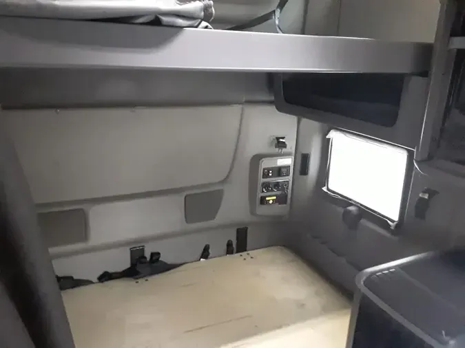 2020 NAVISTAR INTERNATIONAL LT625 SLPR CAB