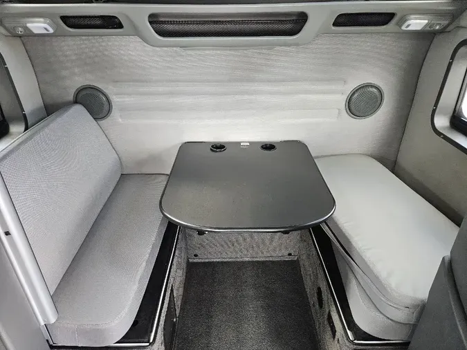 2022 VOLVO VNL64T860