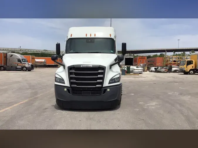 2022 Freightliner Cascadia 126