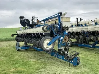 2008 KINZE 3600