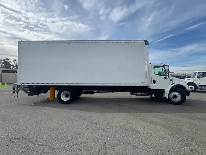 2019 Freightliner Business Class M2 106