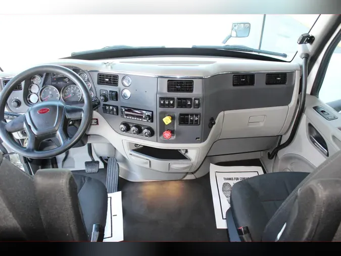 2022 Peterbilt 579