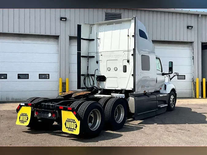 2022 INT LT625 6x4