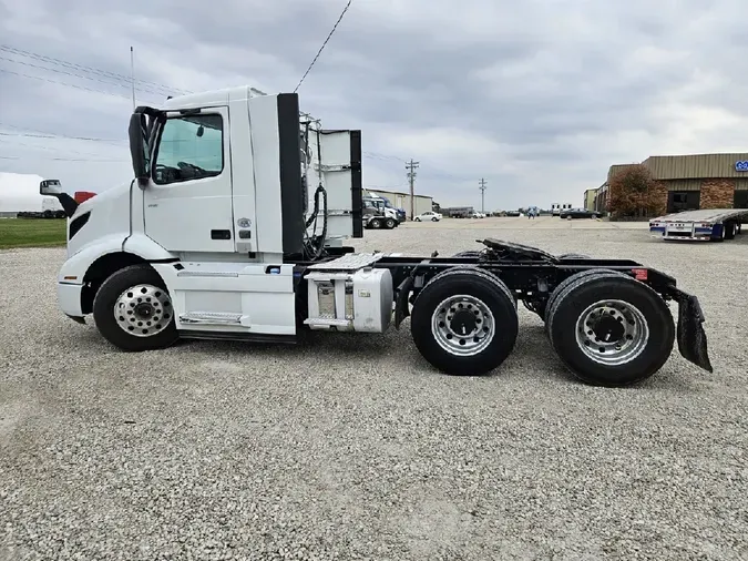 2020 VOLVO VNR64T3007afdc9a89890b7aeea55dd572374e043