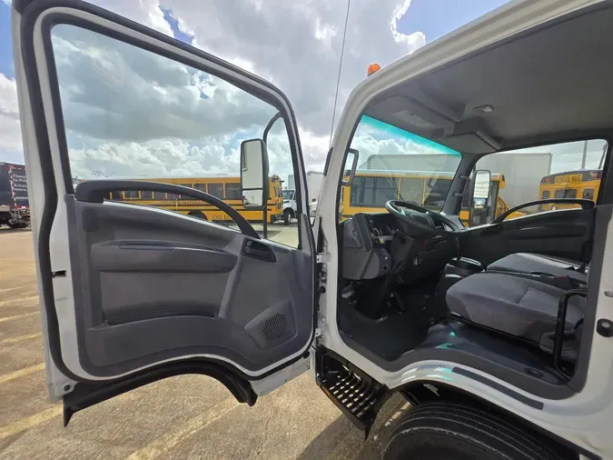 2016 Isuzu NRR