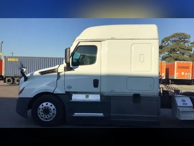 2022 Freightliner Cascadia 1267b04877690f47ff60bba6f34715141e5