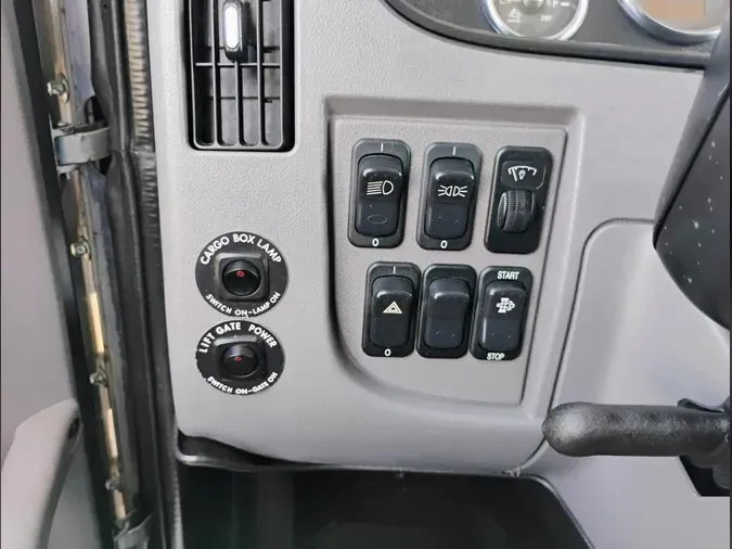 2020 Peterbilt 3377b0953dc30352a0c4def3f31c9b87d2b