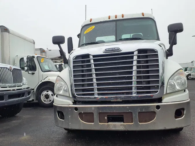 2016 FREIGHTLINER/MERCEDES CASCADIA 125