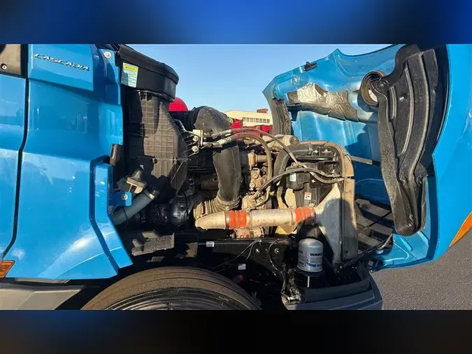 2022 FREIGHTLINER CA126