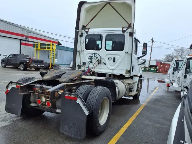 2021 FREIGHTLINER/MERCEDES CASCADIA PX12642ST7b0b2f83ee80150ee0e9d311893f5a5b